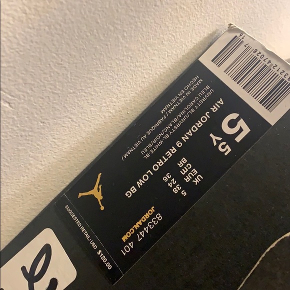 Retro 9’s university blues low top - Picture 3 of 3